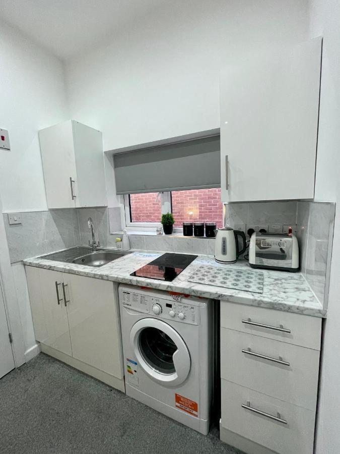 Self Contained Studio In Bham City Centre W Parking Birmingham Exteriör bild